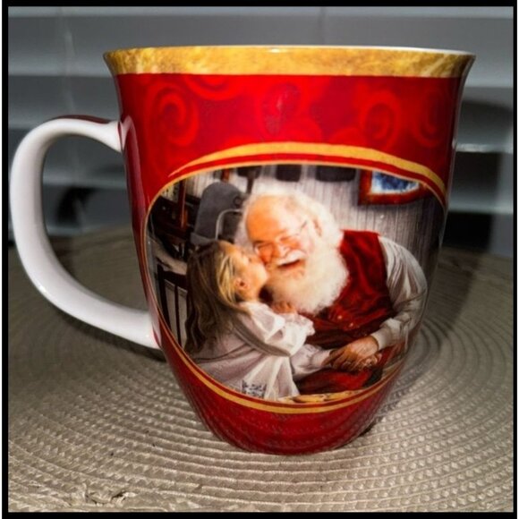 Christmas Themed Ceramic Mug Set With Santa & Holiday Designs - Picture 5 of 8